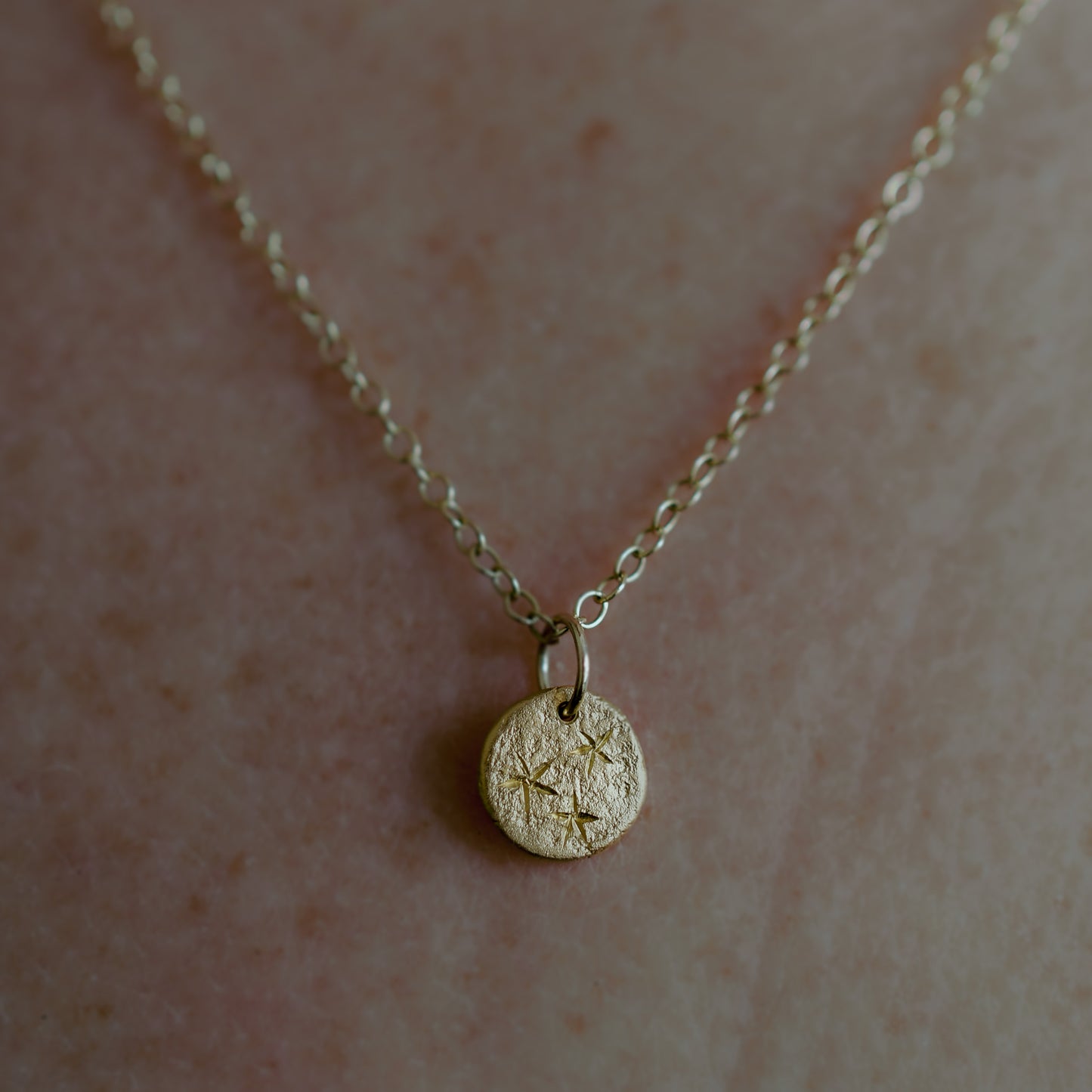Ember 9 Carat Gold Star-Engraved Pendant
